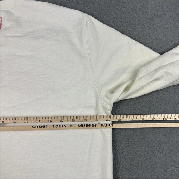 Chick-Fil-A Sweatshirt Mens Large White Embroidered Logo Patch Mascot CFA - Picture 6 of 7